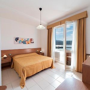 Triple Room Sea View